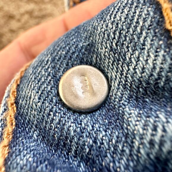 Levi’s Cut Off Blue Ripped Denim Jean Wedgie Shorts Womens Size 26 - Picture 10 of 10